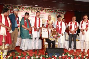 ಎಂ.ಸಿ.ಸಿ. ಬ್ಯಾಂಕಿನ ಅಧ್ಯಕ್ಷರಾದ ಸಹಕಾರ ರತ್ನ ಶ್ರೀ ಅನಿಲ್ ಲೋಬೊ ಇವರಿಗೆ ತೌಳವ ಸಹಕಾರಿ ಮಾಣಿಕ್ಯ ಪ್ರಶಸ್ತಿ ಪ್ರಧಾನ