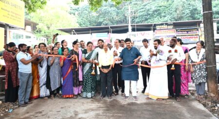 ಮ.ನ. ಪಾ.ಯ 29 ನೇ ಕಂಬ್ಳ ವಾರ್ಡ್ ನ ಪಿ.ವಿ.ಎಸ್ ವೃತ್ತದಿಂದ ಲಕ್ಷ್ಮೀ ನಗರ ವಸತಿ ಸಂಕೀರ್ಣ ಸಂಪರ್ಕ ರಸ್ತೆ ಶಾಸಕ ವೇದವ್ಯಾಸ ಕಾಮತ್ ರವರಿಂದ ಉದ್ಘಾಟನೆ