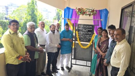 ಹಂಪನಕಟ್ಟೆ ಯಲ್ಲಿರುವ ಸರ್ಕಾರಿ ಪದವಿ ಪೂರ್ವ ಕಾಲೇಜಿನಲ್ಲಿ ರೂ. 5.50 ಲಕ್ಷ ವೆಚ್ಚದಲ್ಲಿ ನೂತನವಾಗಿ ನಿರ್ಮಾಣಗೊಂಡ ಕಂಪ್ಯೂಟರ್ ಪ್ರಯೋಗಾಲಯದ ಕೊಠಡಿ ಶಾಸಕ ಡಿ.ವೇದವ್ಯಾಸ ಕಾಮತ್ ಅವರಿಂದ ಉದ್ಘಾಟನೆ