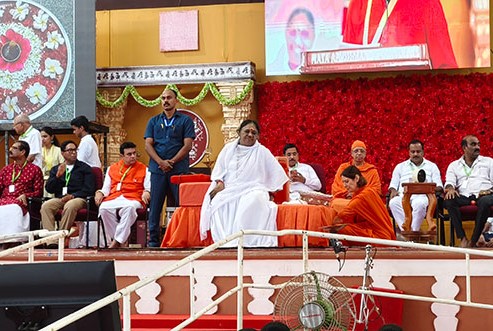 ಮಂಗಳೂರು : ಶ್ರೀ ಮಾತಾ ಅಮೃತಾನಂದಮಯಿ ದೇವಿ ಬ್ರಹ್ಮಸ್ಥಾನ ಮಹೋತ್ಸವಕ್ಕೆ ಭವ್ಯ ಚಾಲನೆ