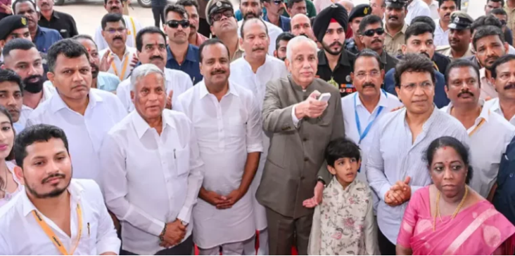 ಮಂಗಳೂರು : ವಿಕಾಸ ಎಜುಕೇಶನ್ ಟ್ರಸ್ಟ್ನ ಅಧ್ಯಕ್ಷ ಕೃಷ್ಣ ಜೆ. ಪಾಲೆಮಾರ್ ಅವರ ನೇತೃತ್ವದಲ್ಲಿ ನಿರ್ಮಾಣಗೊಂಡಿರುವ ನಾಲ್ಕು ಅತ್ಯಾಧುನಿಕ ಸಭಾಭವನ ಉದ್ಘಾಟನೆ