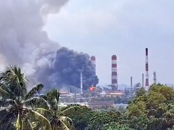 ಮಂಗಳೂರು : ಎಂಆರ್ ಪಿಎಲ್ ನಲ್ಲಿ ಭಾರೀ ಸ್ಫೋಟ, ಬೆಂಕಿ